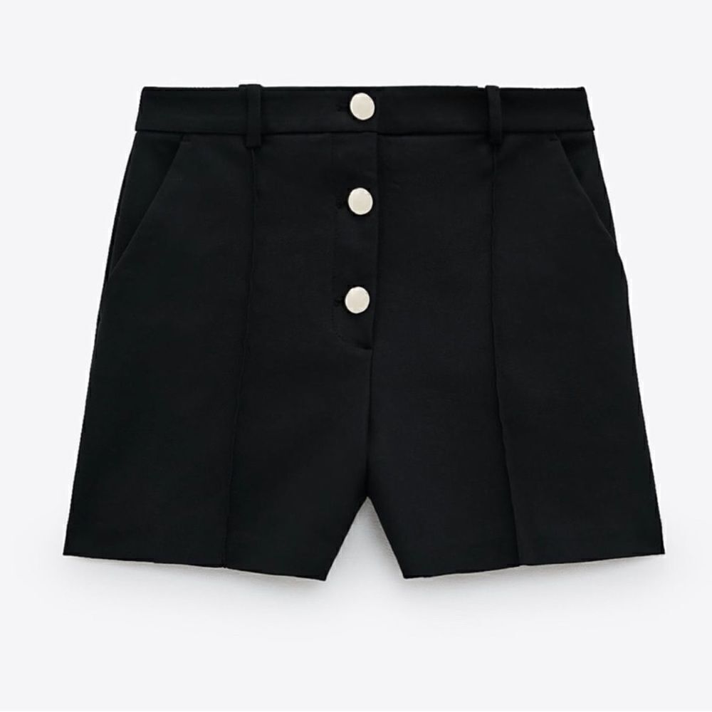ZARA High Waisted Button Shorts - Picture 4 of 8